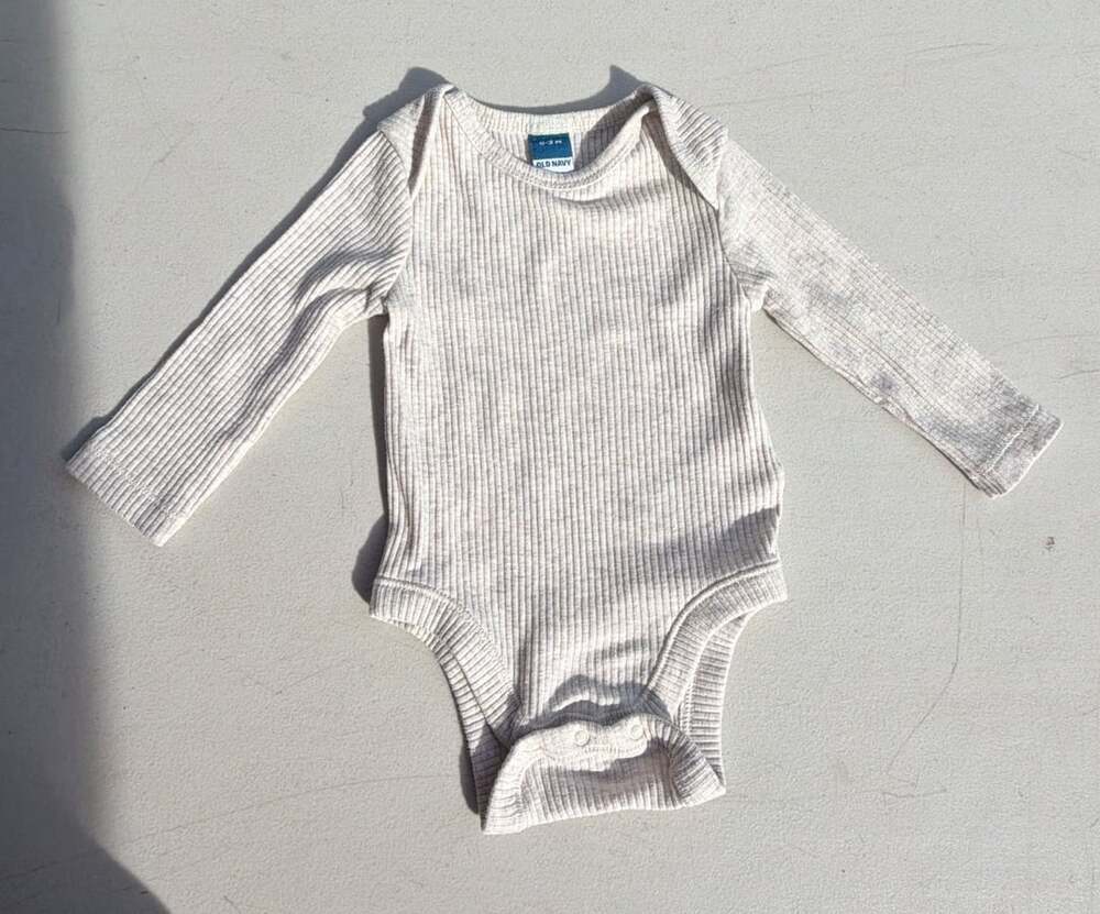 Old Navy Ribbed Long-Sleeve Bodysuit Size 0-3M Cream